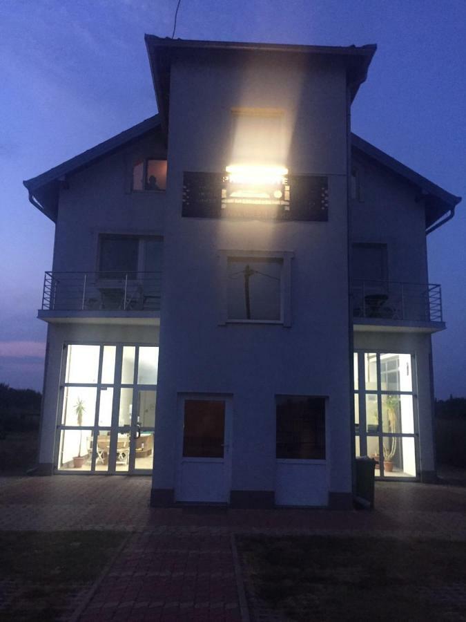 Sobe Matea - Prenociste Hotel Винковци Екстериор снимка